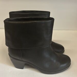Dansko Black Leather Fold Over Cuff Chunky Herl Booties